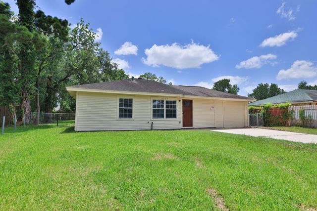 9026 Lake Forest Boulevard, Houston, TX 77078