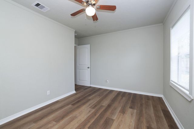9026 Lake Forest Boulevard, Houston, TX 77078