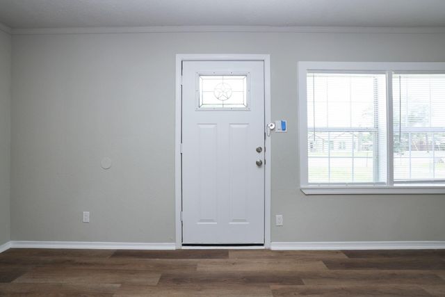 9026 Lake Forest Boulevard, Houston, TX 77078