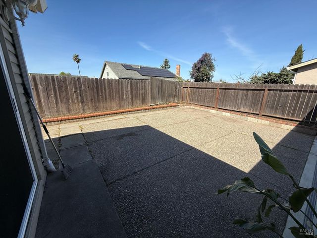 631 Inverness Dr, Vallejo, CA 94589