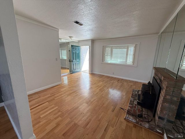 631 Inverness Dr, Vallejo, CA 94589