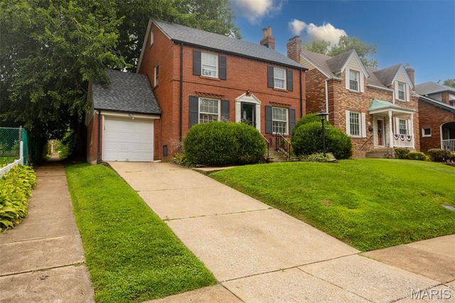 7626 Lindbergh Drive, Richmond Heights, MO 63117