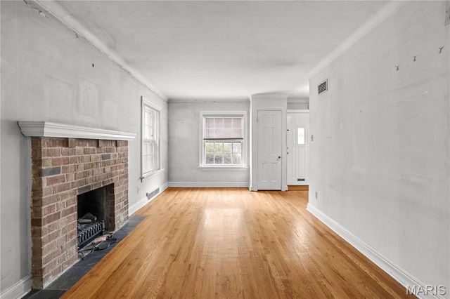 7626 Lindbergh Drive, Richmond Heights, MO 63117