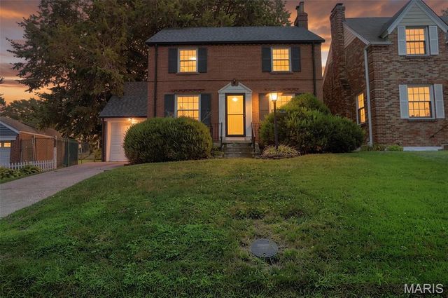 7626 Lindbergh Drive, Richmond Heights, MO 63117