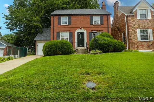 7626 Lindbergh Drive, Richmond Heights, MO 63117