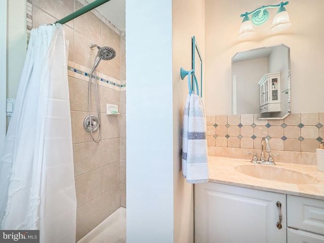 244 STRAWBERRY CIR, Langhorne, PA 19047