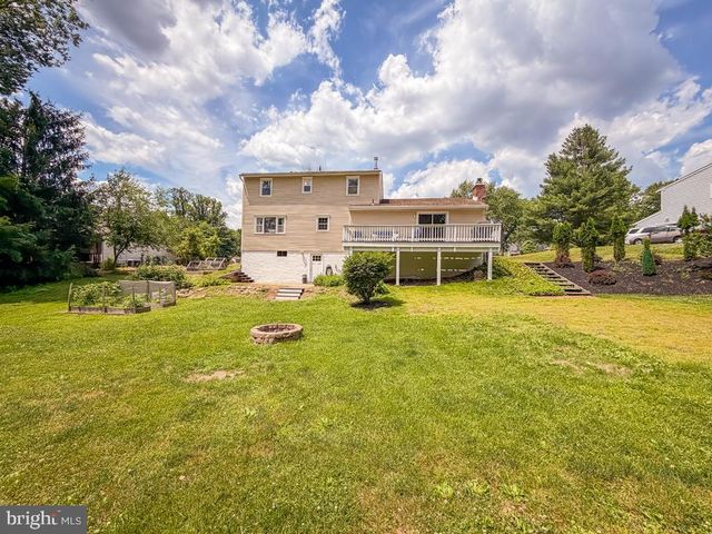 244 STRAWBERRY CIR, Langhorne, PA 19047
