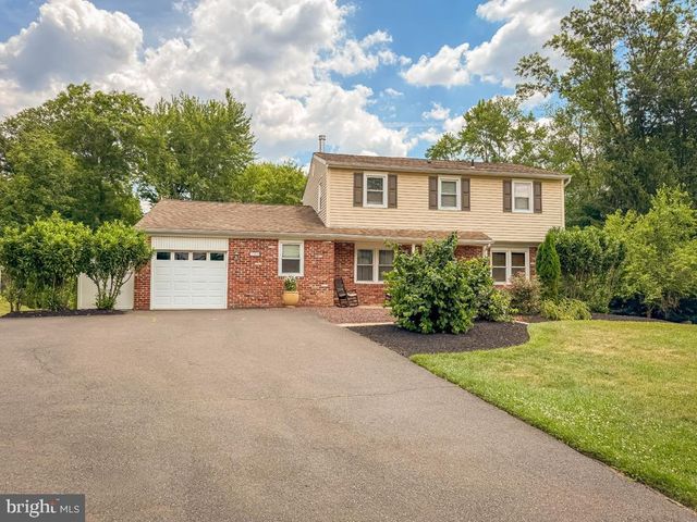 244 STRAWBERRY CIR, Langhorne, PA 19047