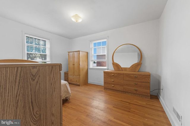 720 S BROOM ST, Wilmington, DE 19805