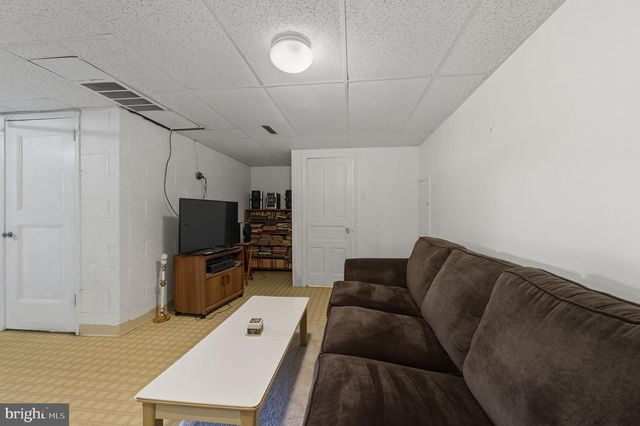 720 S BROOM ST, Wilmington, DE 19805