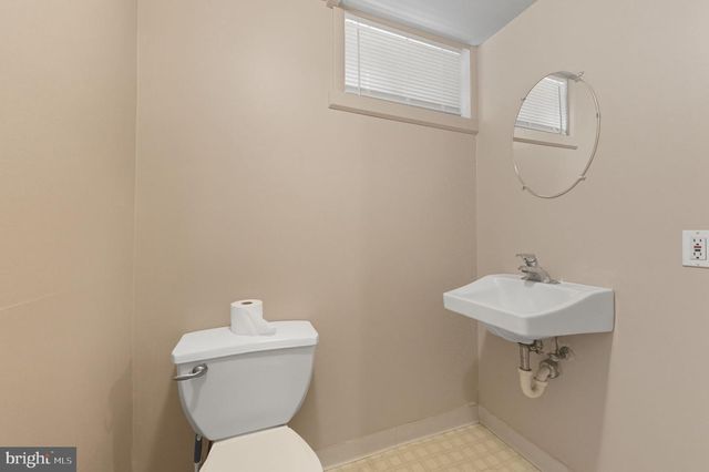 720 S BROOM ST, Wilmington, DE 19805