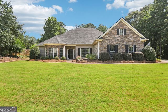 320 Silverbell Lane, Sharpsburg, GA 30277