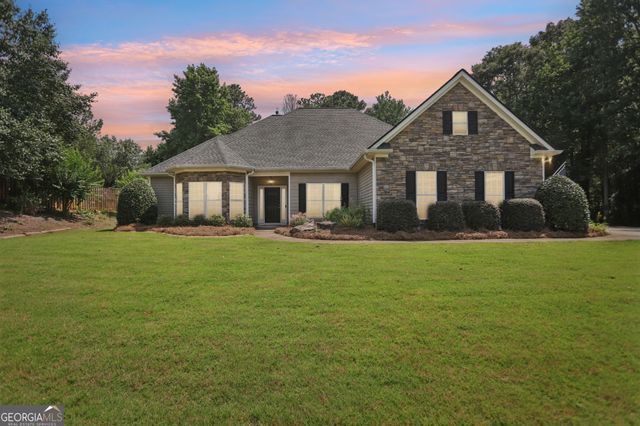 320 Silverbell Lane, Sharpsburg, GA 30277