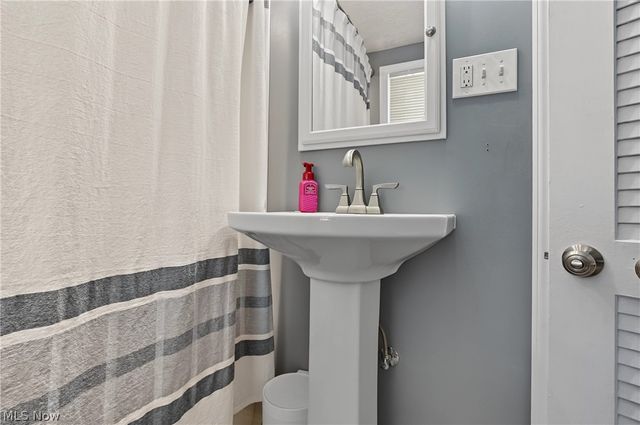 409 30th Street NW, Canton, OH 44709