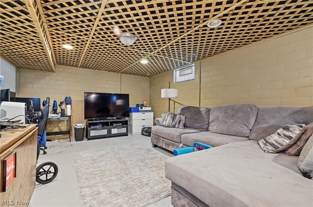 409 30th Street NW, Canton, OH 44709
