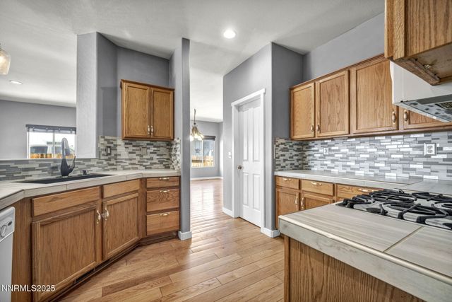 1031 Village Knoll Drive, Sparks, NV 89436