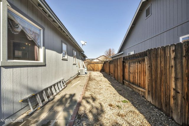 1031 Village Knoll Drive, Sparks, NV 89436