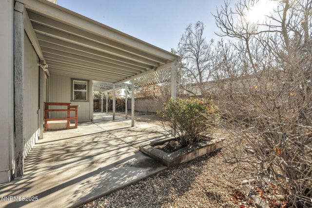 1031 Village Knoll Drive, Sparks, NV 89436