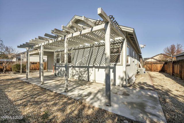 1031 Village Knoll Drive, Sparks, NV 89436