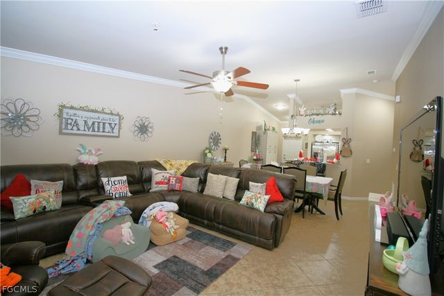 1113 Winding Pines CIR 205, Cape Coral, FL 33909