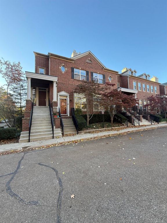 16888 Farmington Road, Livonia, MI 48154