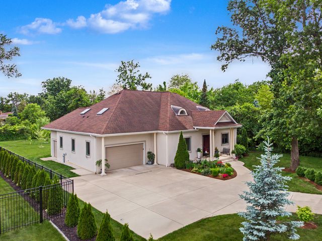 378 E Deerpath Road, Wood Dale, IL 60191