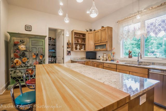 378 E Deerpath Road, Wood Dale, IL 60191