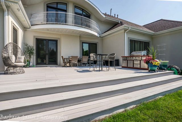 378 E Deerpath Road, Wood Dale, IL 60191