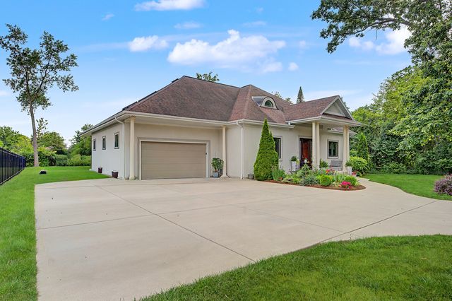 378 E Deerpath Road, Wood Dale, IL 60191