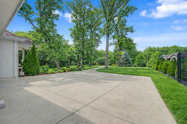 378 E Deerpath Road, Wood Dale, IL 60191