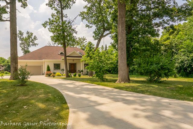 378 E Deerpath Road, Wood Dale, IL 60191