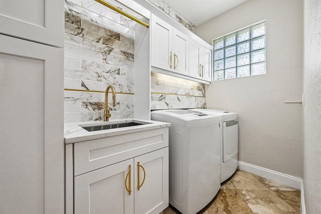 1121 Center Stone Lane, Riviera Beach, FL 33404