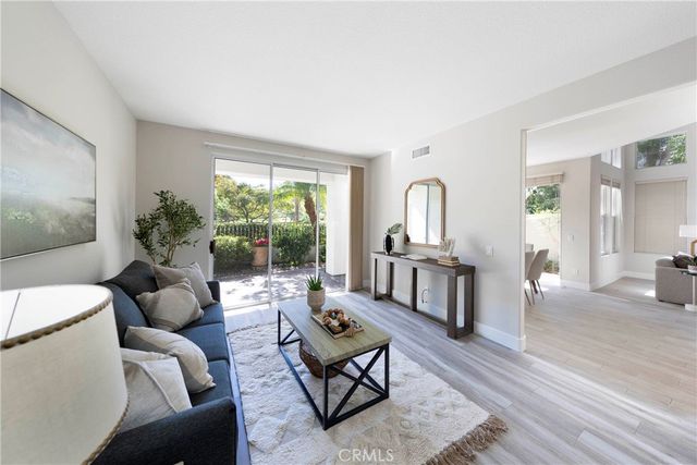 28 Brigmore Aisle, Irvine, CA 92603