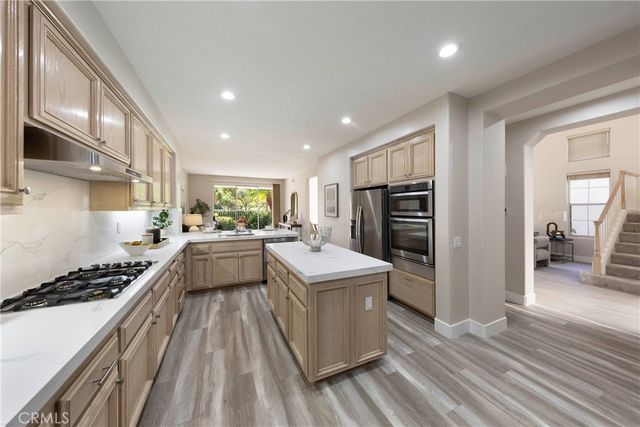 28 Brigmore Aisle, Irvine, CA 92603