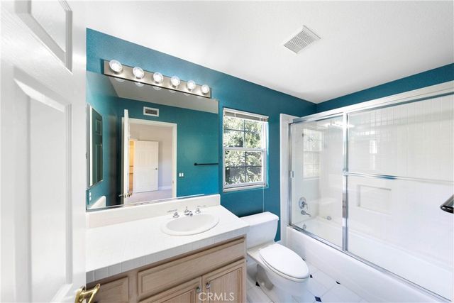 28 Brigmore Aisle, Irvine, CA 92603