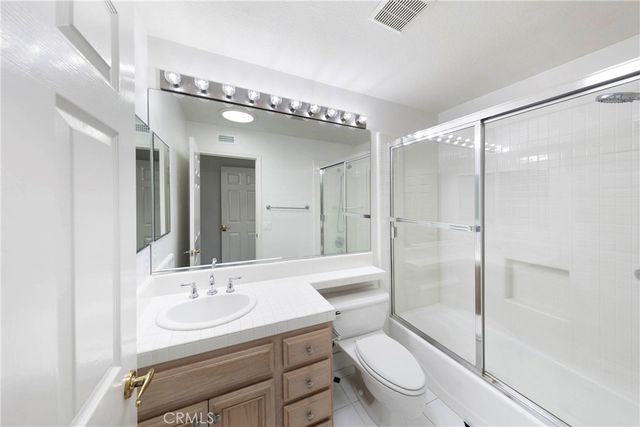 28 Brigmore Aisle, Irvine, CA 92603