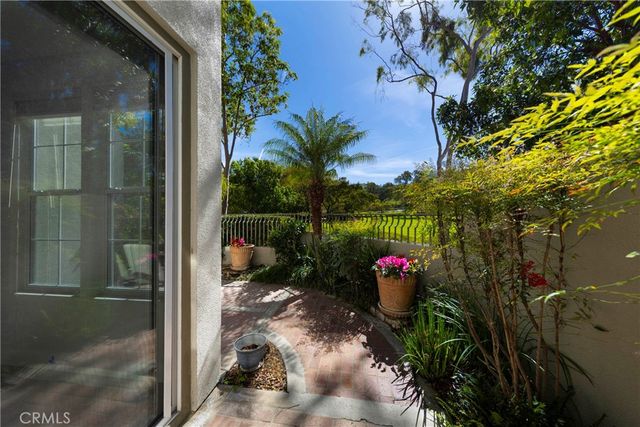 28 Brigmore Aisle, Irvine, CA 92603