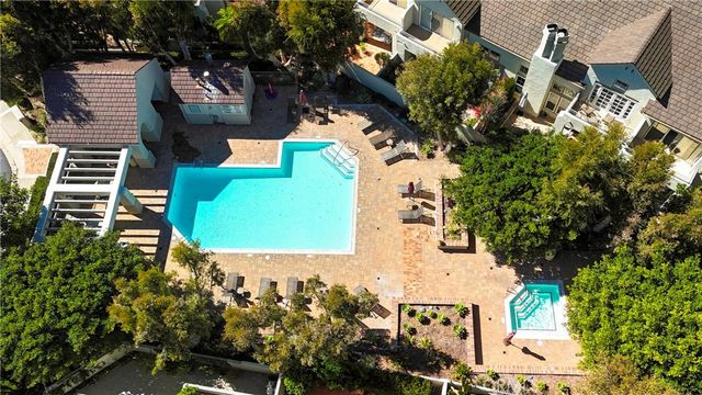 28 Brigmore Aisle, Irvine, CA 92603