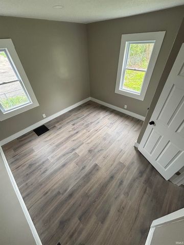 604 Mckinnie Avenue, Fort Wayne, IN 46806