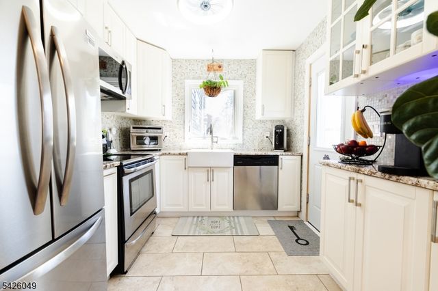 502 Atlas Rd, Roxbury Twp., NJ 07850