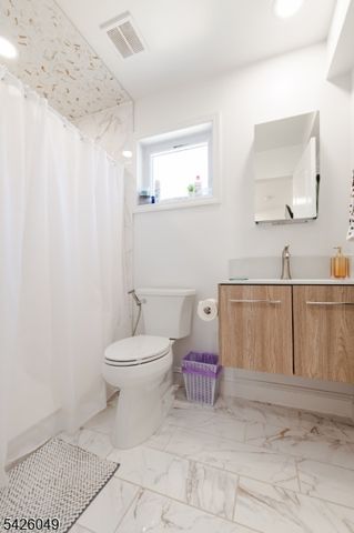 502 Atlas Rd, Roxbury Twp., NJ 07850