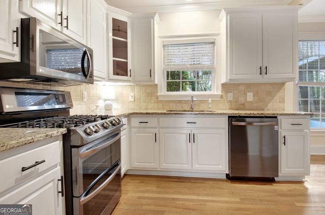 39 Braves Crossing Court, Sharpsburg, GA 30277