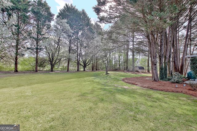 39 Braves Crossing Court, Sharpsburg, GA 30277