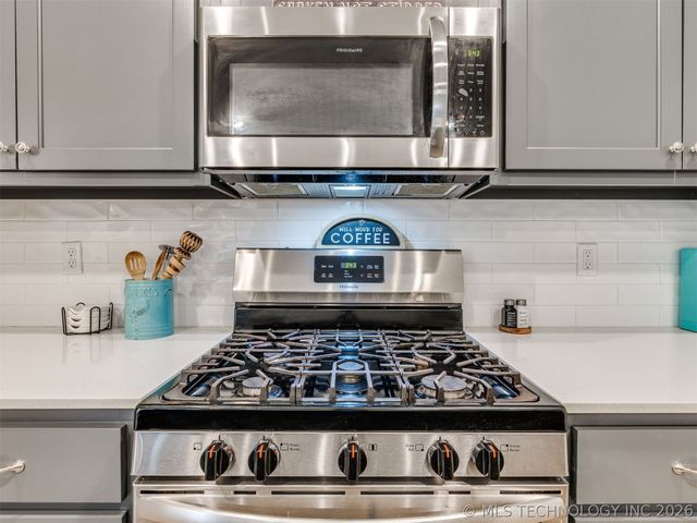 1825 E Winston Street, Broken Arrow, OK 74011