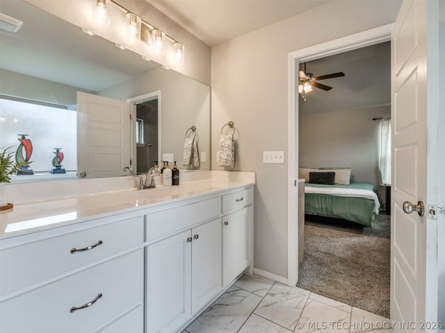 1825 E Winston Street, Broken Arrow, OK 74011