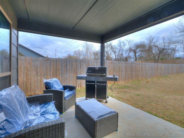 1825 E Winston Street, Broken Arrow, OK 74011