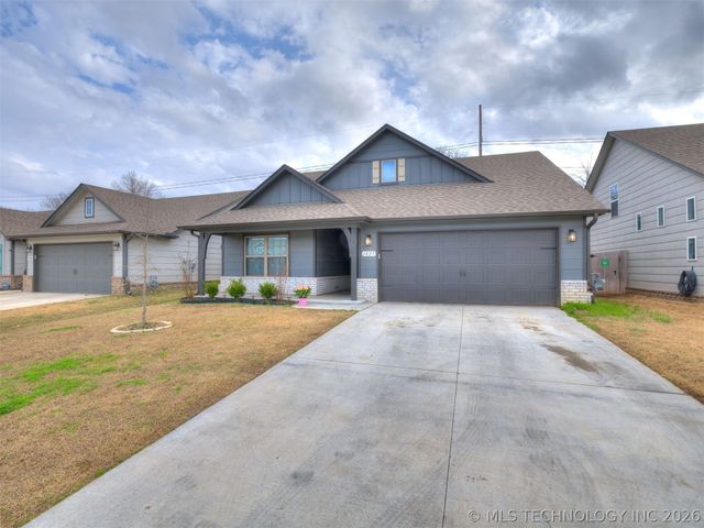 1825 E Winston Street, Broken Arrow, OK 74011