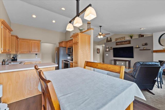 2540 MANITOWOC ROAD, Green Bay, WI 54311
