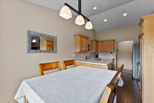 2540 MANITOWOC ROAD, Green Bay, WI 54311