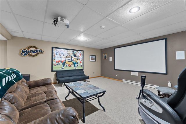 2540 MANITOWOC ROAD, Green Bay, WI 54311